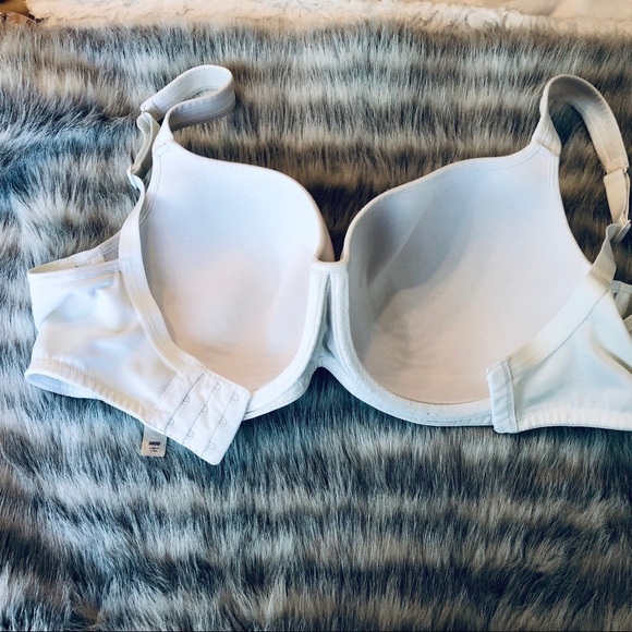 Cacique Full Coverage Bra - Picture 2 of 4